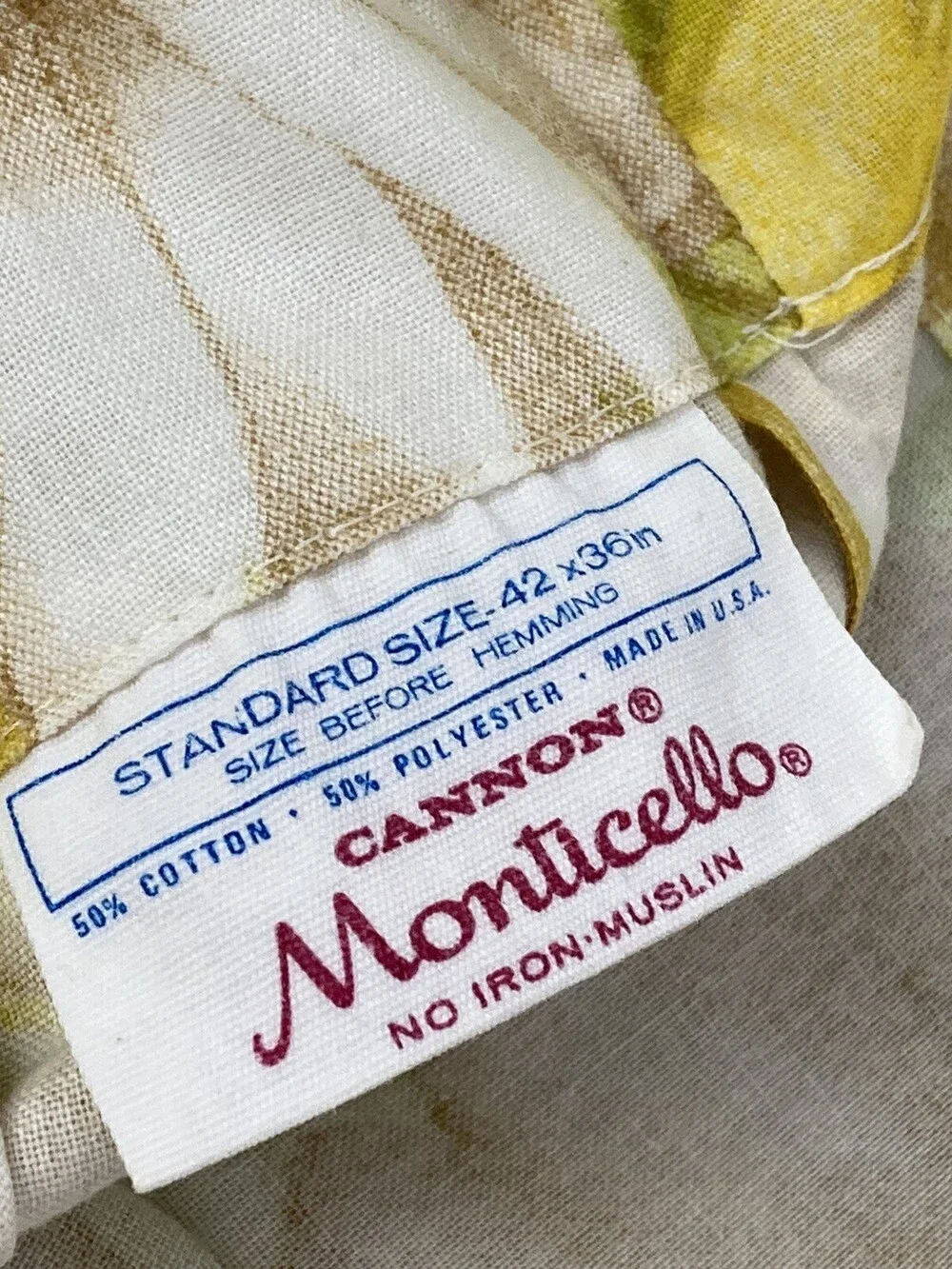 VTG Cannon Monticello Yellow Daisy Floral Standard Pillowcase Mod Flower Power